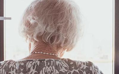 La mayoría de familiares y cuidadores de personas con Alzheimer desconocen las causas y evolución de la enfermedad